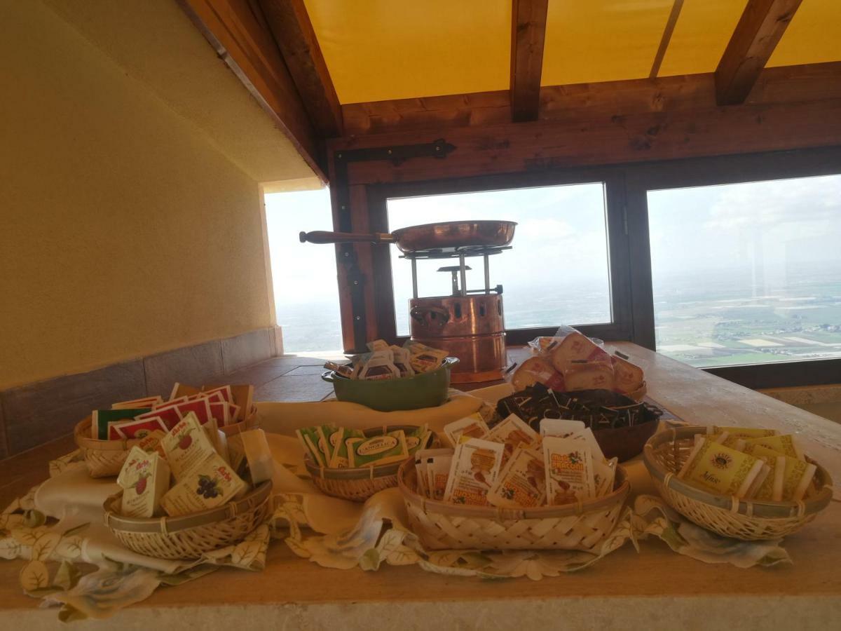 La Rupe Bed And Breakfast Norma Zewnętrze zdjęcie